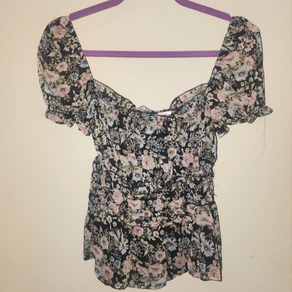 Floral NWT Womens Peasant Top Black Francesca's Mi Ami Shirt size Large